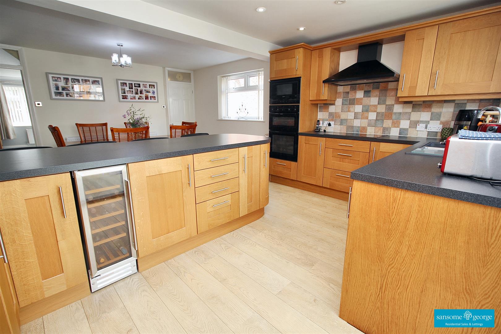3 bed property in Grantham Road, Reading